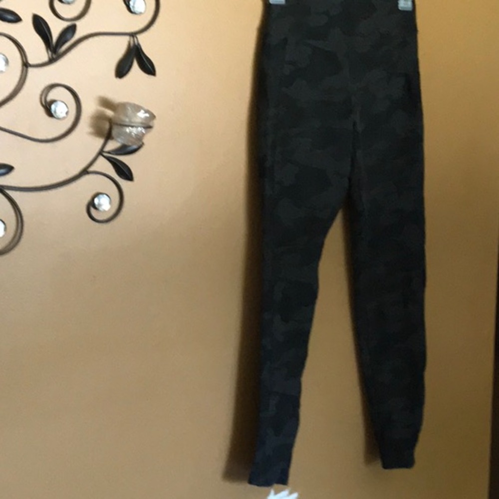 Girls stretch Leggins pants x s. Pockets on back